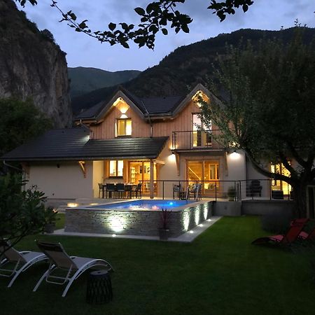 Chalet Barbara With Swimming Pool In The Heart Of Oisans เลอบูร์-เดอัวซ็อง ภายนอก รูปภาพ