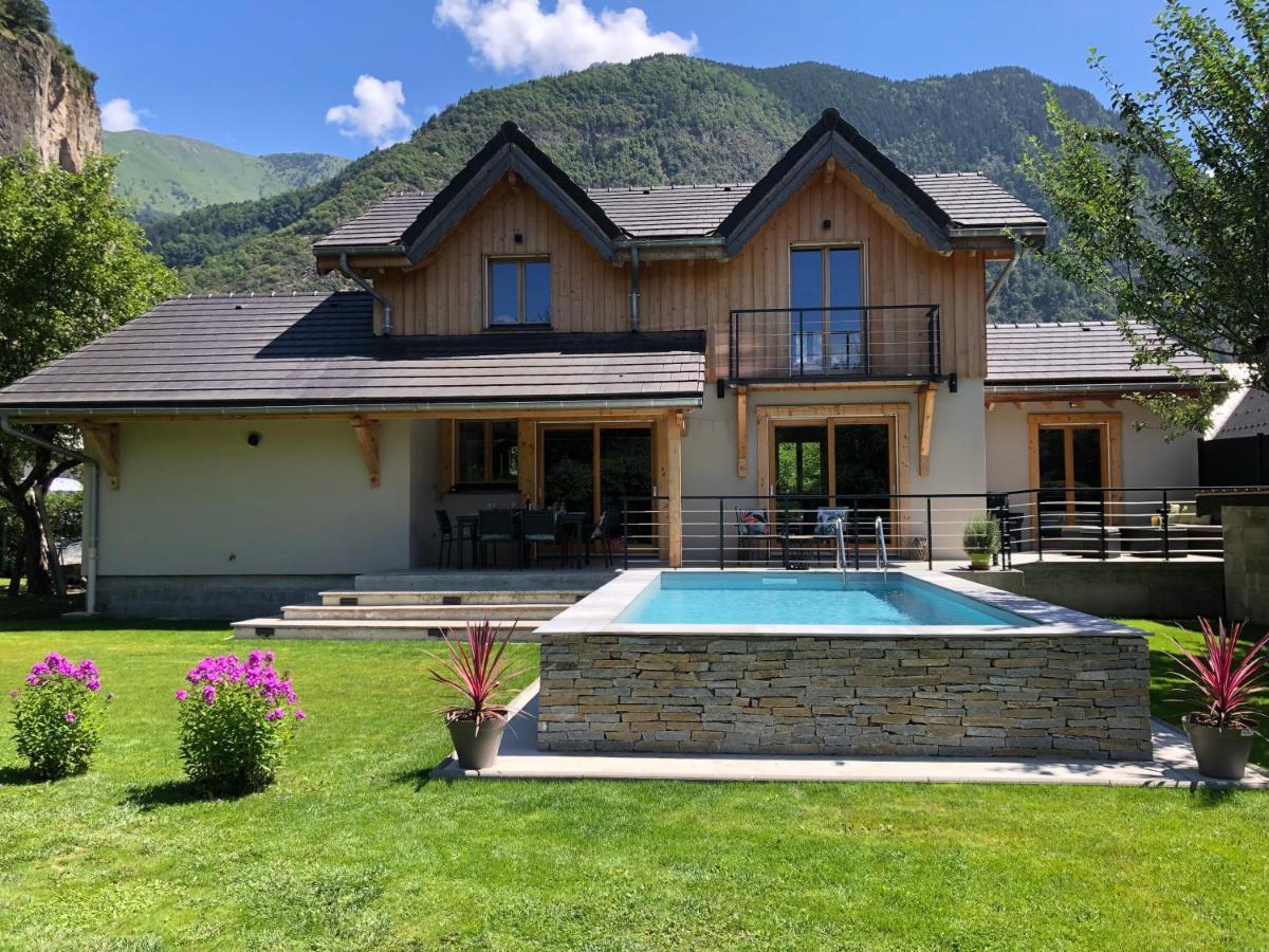 Chalet Barbara With Swimming Pool In The Heart Of Oisans เลอบูร์-เดอัวซ็อง ภายนอก รูปภาพ